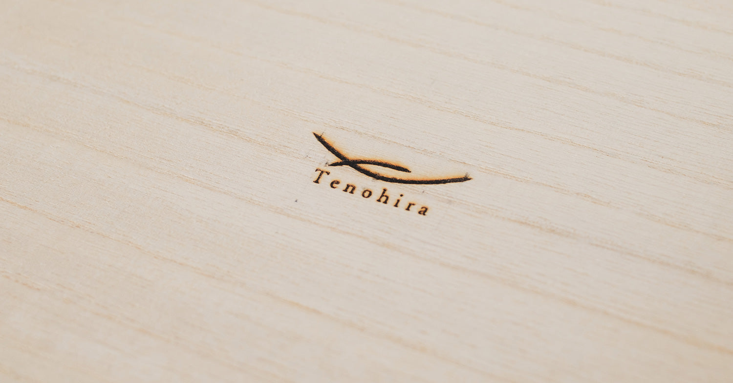 Tenohiraのロゴ入りの箱